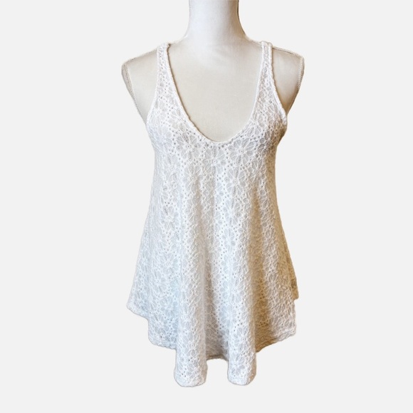 Free People Beach White Lace Top Overlay Cut Out Back Tank Top Size Medium - Picture 11 of 11